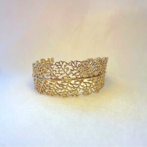 Stella & Dot Gold Feather Cuff Bracelet, Adjustable. Box included for gifting!